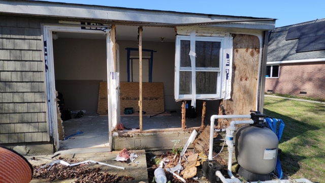 Poolhouse Rotted Wall Before